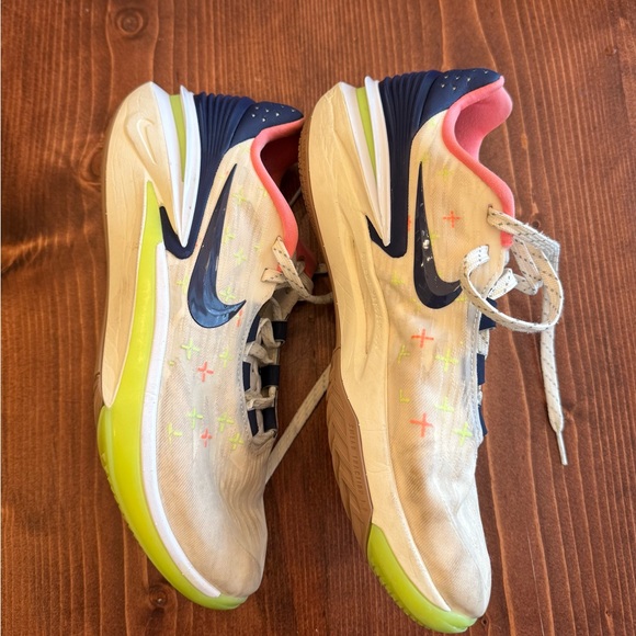 Nike Men’s GT Cuts 2 “Crosshairs” Basketball Shoes - Picture 2 of 6